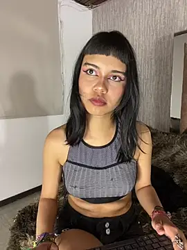 AntonellaCooper Pink online show from 05.23.26