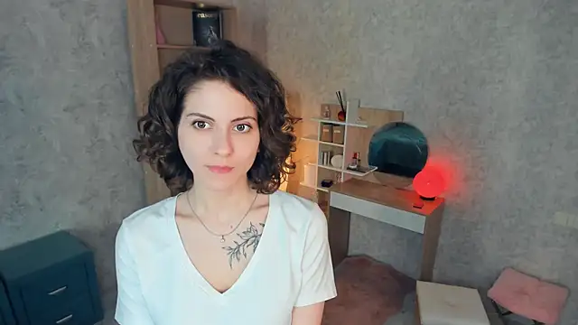 Snapshot of Kimasichka chatting on 05.17.26 Kimasichka online show from 05.17.26