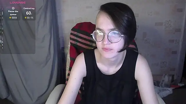 Snapshot of Alessa_Kiss chatting on 06.21.26 Alessa Kiss online show from 06.21.26