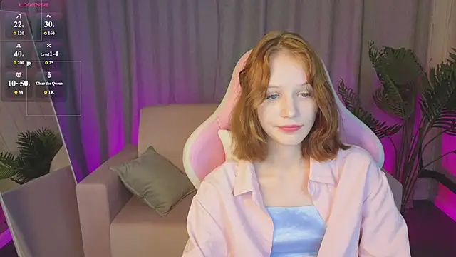 Snapshot of AliceJohansone chatting on 06.30.26 AliceJohansone online show from 06.30.26