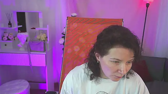AureliaGleam online show from 05.16.26