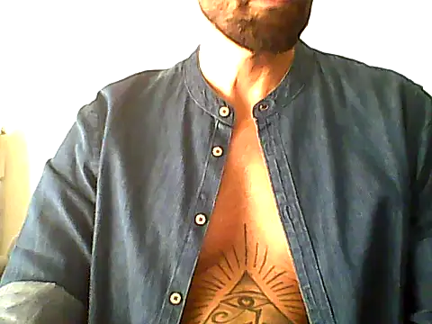 Snapshot of Alessandromagno8 chatting on 05.25.26 Alessandromagno8 online show from 05.25.26