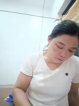 Snapshot of -Lytina- chatting on 06.15.26 -Lytina- online show from 06.15.26