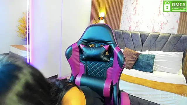 Aisha Vex online show from 06.07.26