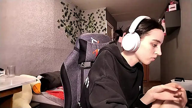 Snapshot of NightFoxxx chatting on 06.18.26 NightFoxxx online show from 06.18.26