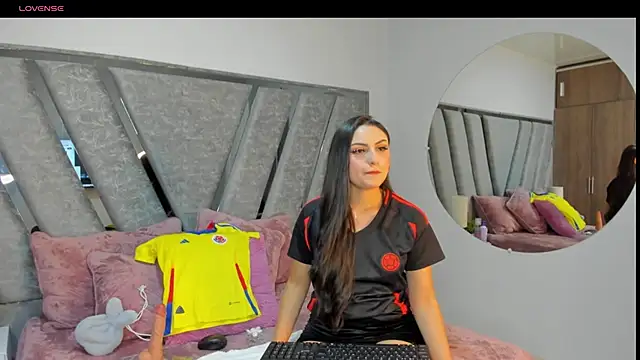 Snapshot of Tink_fox chatting on 06.18.26 Tink fox online show from 06.18.26