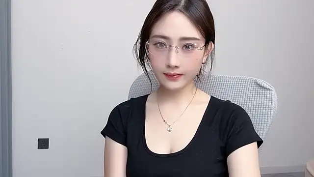 Snapshot of _222Mia chatting on 06.17.26 222Mia online show from 06.17.26