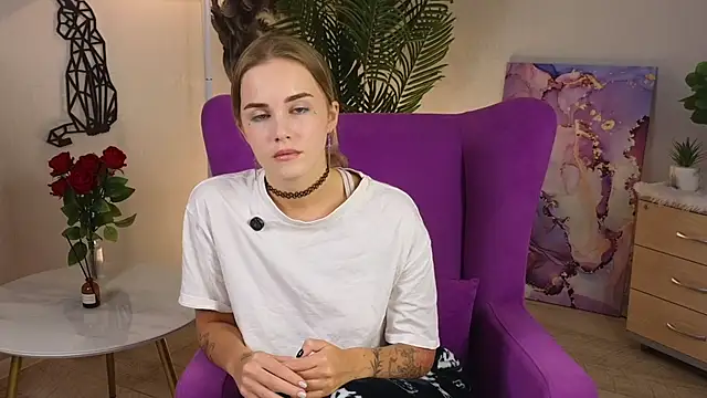 RavenWhiteford online show from 05.09.26