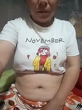 Snapshot of girl_cute69 chatting on 06.16.26 girl cute69 online show from 06.16.26