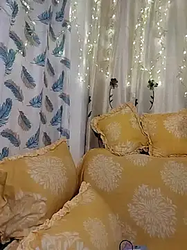 Trending-Desigirls online show from 06.18.26