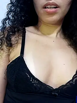 Snapshot of venuseyes25 chatting on 05.31.26 venuseyes25 online show from 05.31.26