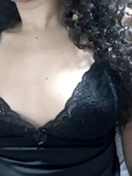 Snapshot of venuseyes25 chatting on 07.16.26 venuseyes25 online show from 07.16.26