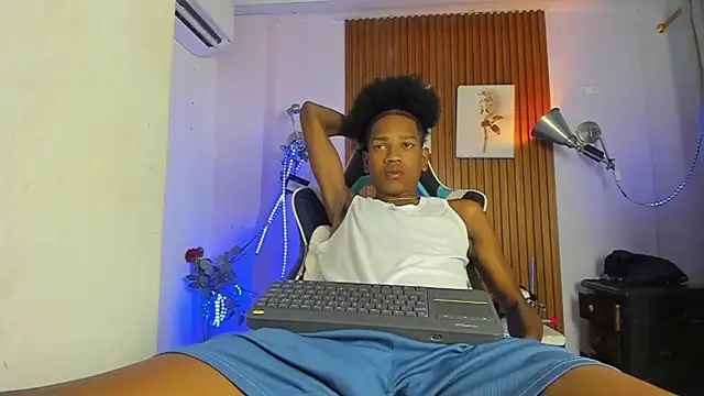 Snapshot of Afrowayuu chatting on 06.04.26 Afrowayuu online show from 06.04.26