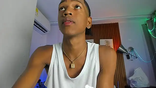 Snapshot of Afrowayuu chatting on 06.09.26 Afrowayuu online show from 06.09.26