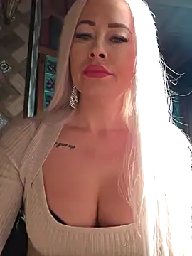 Snapshot of MILFBARBY chatting on 12.04.24 MILFBARBY online show from 12.04.24