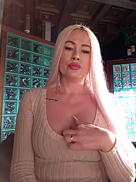 Snapshot of MILFBARBY chatting on 02.04.25 MILFBARBY online show from 02.04.25