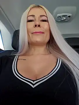 Snapshot of MILFBARBY chatting on 02.23.25 MILFBARBY online show from 02.23.25