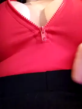 Snapshot of MILFBARBY chatting on 03.05.25 MILFBARBY online show from 03.05.25