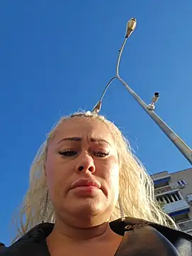 Snapshot of MILFBARBY chatting on 10.18.25 MILFBARBY online show from 10.18.25