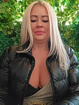 MILFBARBY online show from 11.29.25