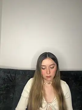 Sarisloves online show from 07.23.26