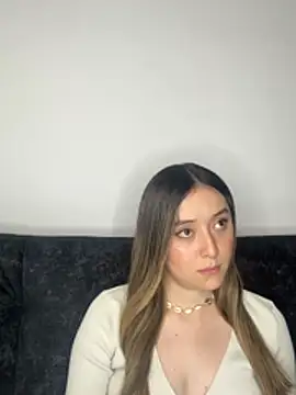 Sarisloves online show from 07.23.26