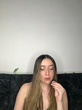 Sarisloves online show from 07.31.26