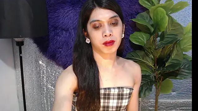 Snapshot of RoseAmarie chatting on 05.28.26 RoseAmarie online show from 05.28.26