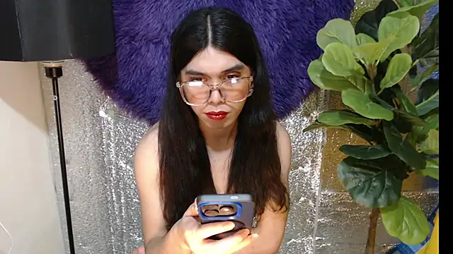 Snapshot of RoseAmarie chatting on 05.30.26 RoseAmarie online show from 05.30.26