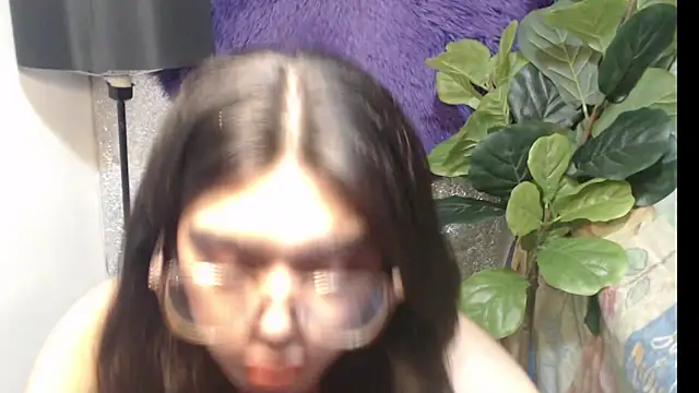 Snapshot of RoseAmarie chatting on 06.18.26 RoseAmarie online show from 06.18.26