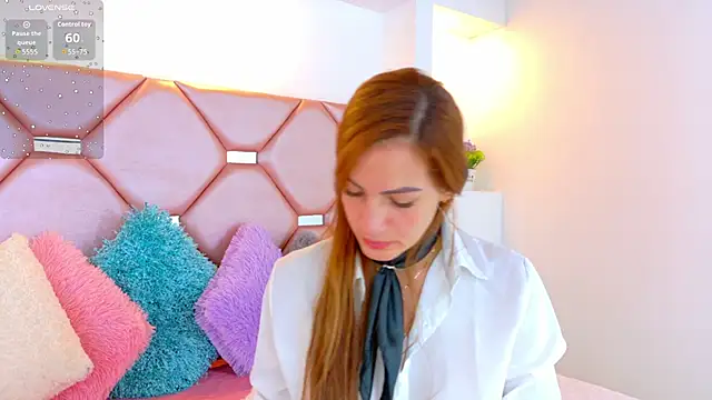 Juliia cruz  online show from 06.05.26