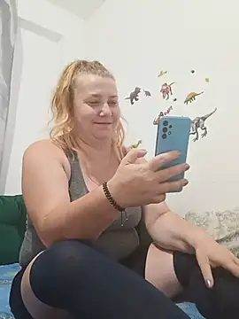JuliaBestX online show from 07.13.26