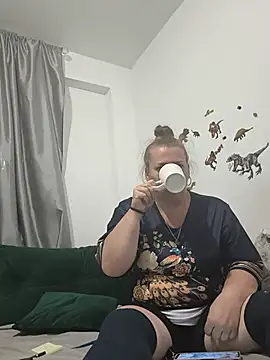 JuliaBestX online show from 07.22.26