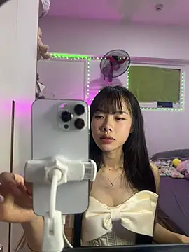 Lov3lily online show from 06.08.26