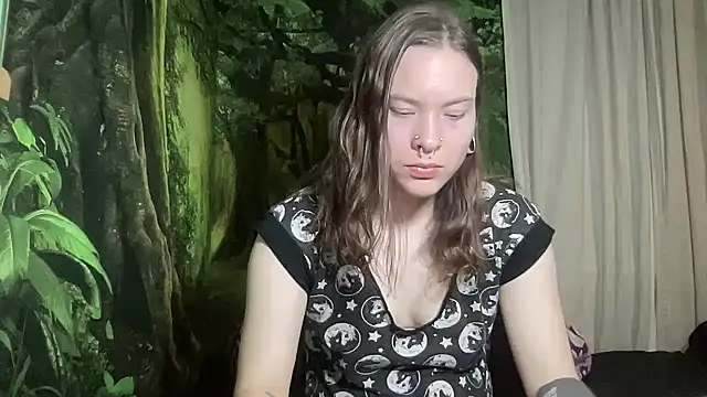 mo0ngoddess online show from 01.18.25