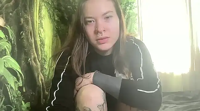 mo0ngoddess online show from 02.18.25