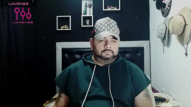 perverseveteranmanxxx online show from 12.13.24