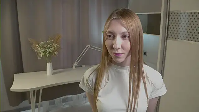 KristyStromain online show from 05.12.26