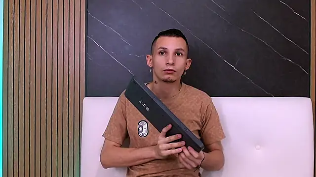 Isak Berekoa online show from 06.07.26