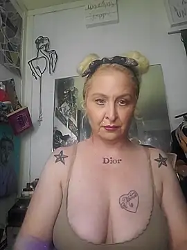 NutNmyGUTdaddy online show from 06.18.26