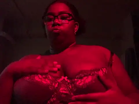 chocolateslut213 online show from 06.07.26