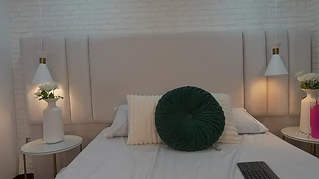 GabyJones  online show from 06.26.26