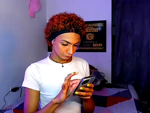 Snapshot of Alexxasexy chatting on 06.13.26 Alexxasexy online show from 06.13.26