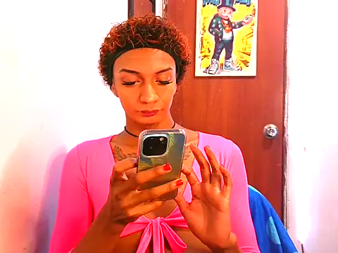 Snapshot of Alexxasexy chatting on 06.18.26 Alexxasexy online show from 06.18.26
