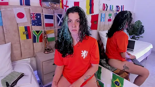 Snapshot of DinahCarter chatting on 06.19.26 DinahCarter online show from 06.19.26
