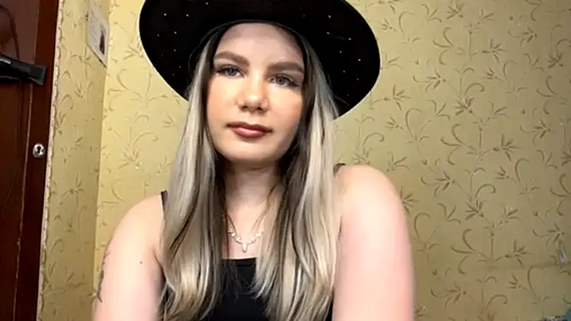FatimaColomy online show from 05.14.26