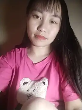 Snapshot of Cherry-squirtt chatting on 06.17.26 Cherry-squirtt online show from 06.17.26