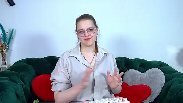 AlexaAvery online show from 05.23.26