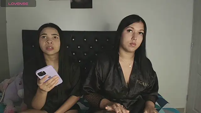 Snapshot of Cheerryloverss chatting on 07.14.26 Cheerryloverss online show from 07.14.26