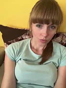 Snapshot of Kamilochka29511 chatting on 06.27.26 Kamilochka29511 online show from 06.27.26